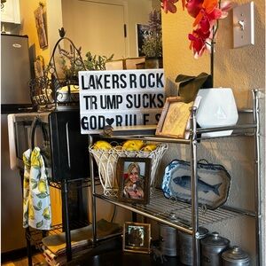 Poshmark Scams

I am reporting this over used scam
phishing@poshmark.com